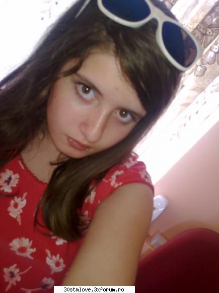 hello^^ ma numesc emma si am 14 ani. sunt zodia fecioara si ziua mea este pe data de 1 :zzz: sunt