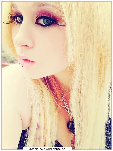 not, au nasurile uriase-.- hot or not