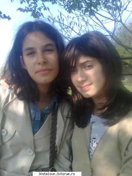 ba da, sa stii ca nu te-ai schimbat atat de mult :limba: 

p.s laura e aia din dreapta. pozele