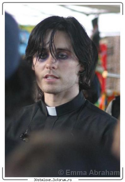 Vrei sa te spovedesti la parintele Leto? - Care vrea sa se spovedeasca? - Jared Leto